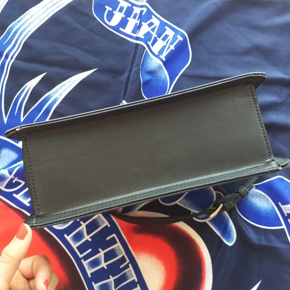 ❤️‍🔥HURRY!! STORE CLOSE THIS WEEK!! JEAN PAUL GAULTIER HANDBAG - Picture 8 of 11